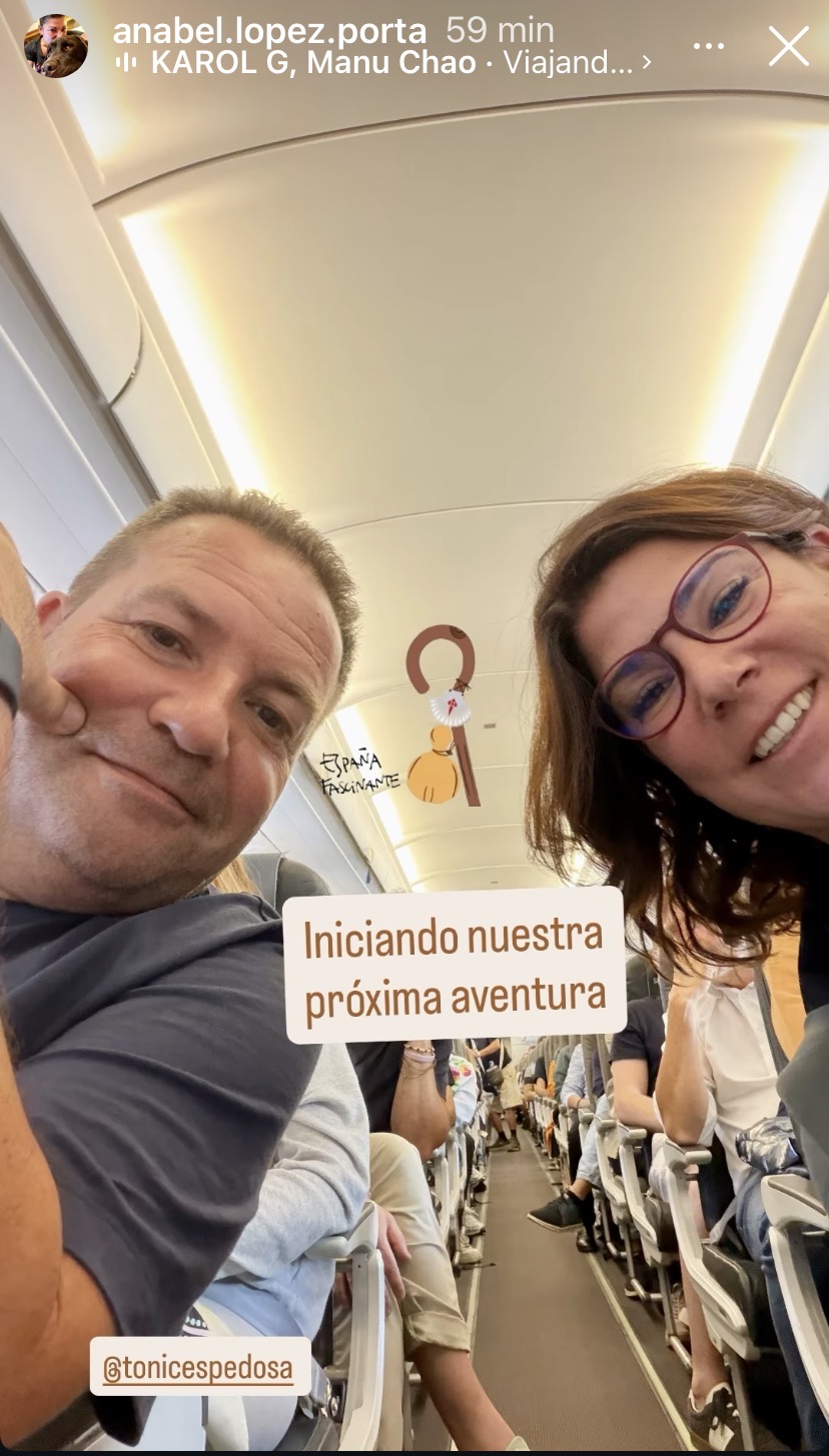 Nuestra CEO sale de viaje para dar comienzo a las formalidades que convertirán a Eze en una empresa cada vez más chula. Por consiguiente, cantemos. Saludos desde Guetaria , uno de los pueblos más bonitos de España, donde están los mejores restaurantes de las Vascongadas