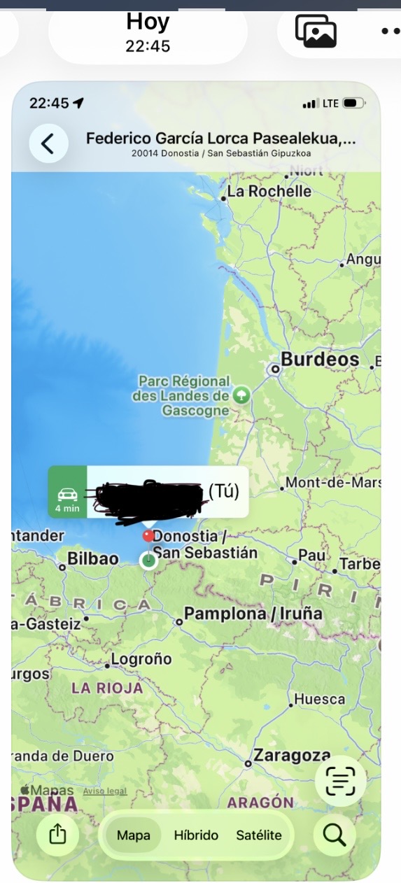 En San Sebastián se hablaba esta noche de Ezentis y de los planes que, según algunos ejecutivos con corbata de Hermés, “van a dejar a España con la boca abierta”. Creo que Elías y Anabel están en ello. Veremos. Lo importante es que los especulatas se piren antes de que caiga el maná, un día, de repente, a las 17.14, como en el Camp Nou. Nosotros, los vasco españoles, preferimos ver las cosas como son.