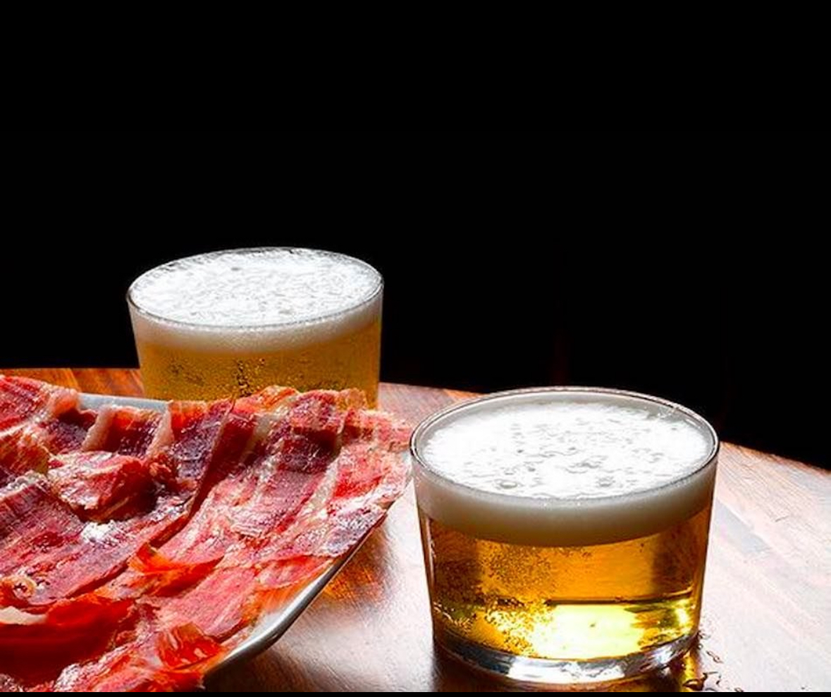 Qué es eso de q tomáis cerveza sola??? Venga pongo un poco de jamón, será por dinero <span class="Emo5"> </span>