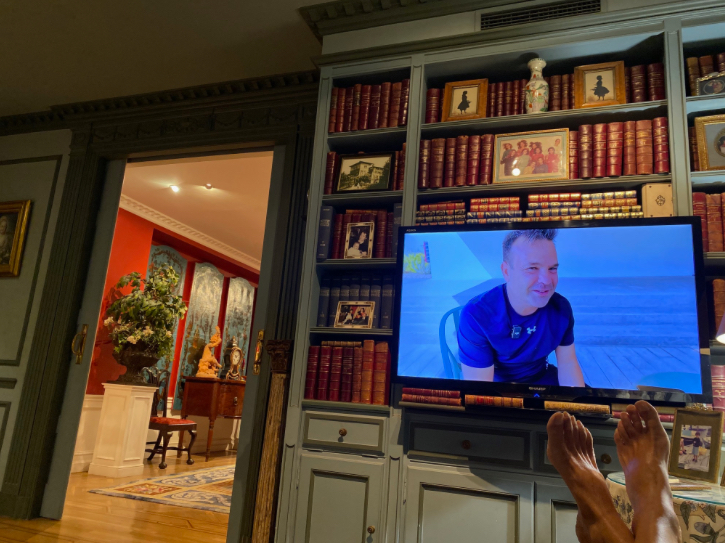 Angelete: alguien como tu que escribe pallasete se retrata: inculto, sin una mínima formación. No podrías ser ni jardinero en casa de Murrieta. Si no puedes leer, escucha al menos a nuestro presi en sus reflexiones de ayer.