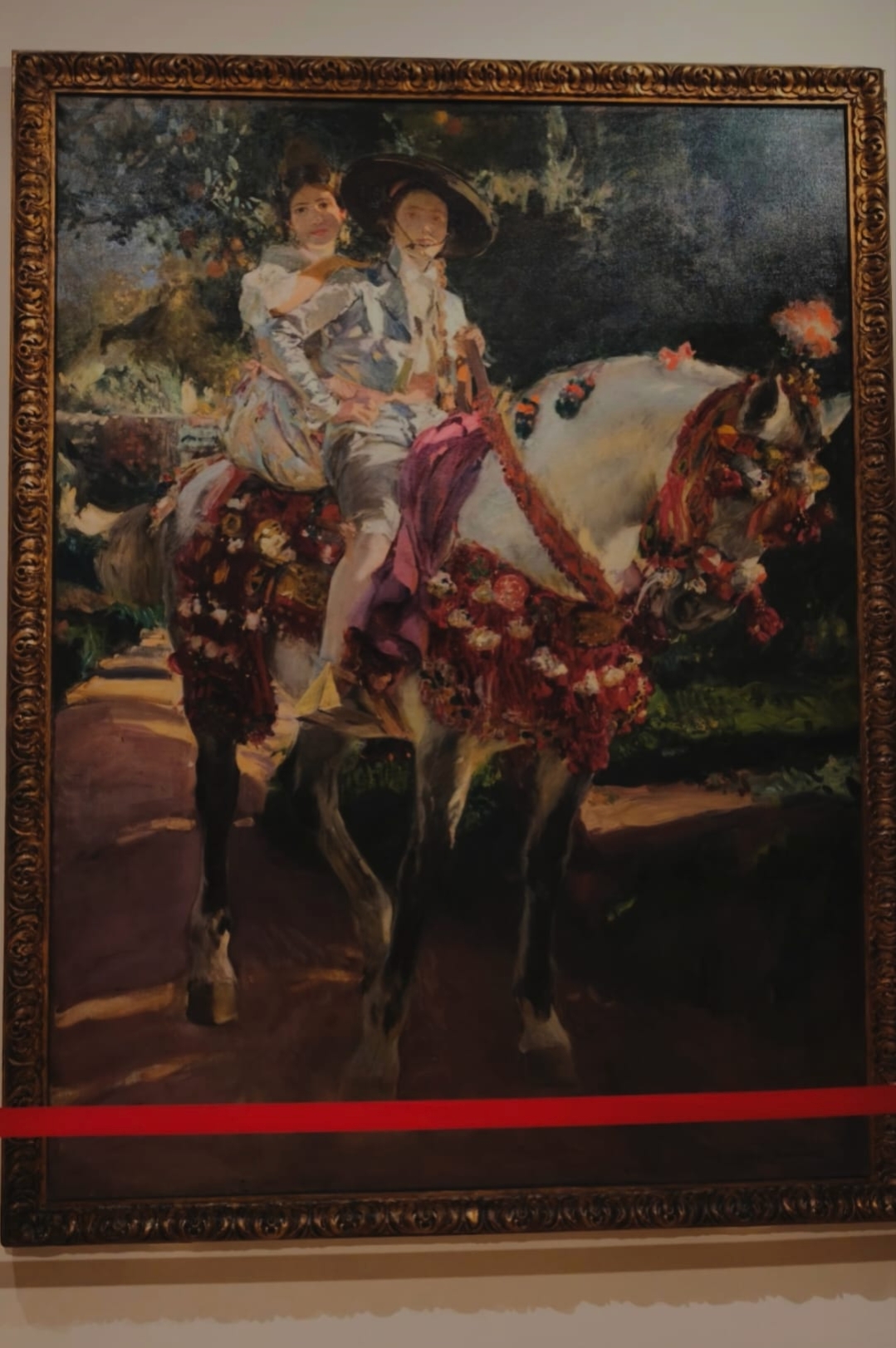 Yo soy un apasionado de Joaquin "Moquín" Grifolla, en especial esta obra de sus hijas DoRaimón (vestida como chico, delante) y Lady Daga, detrás). El caballo llamado Scranton lo tienen bien agarrado para no caerse y lo más curioso de todo es la oscuridad y como la trata el autor. Precisamente lo que exigimos los inversores de Grifols, más luz