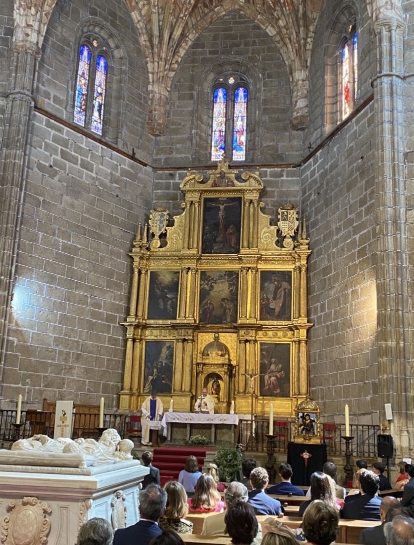 Mirad que belleza de iglesia. La boda de ayer